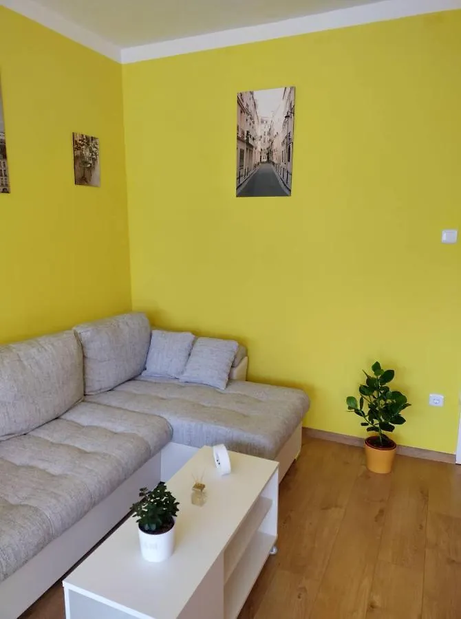 Piheno Zug Apartman Budapest Ungheria
