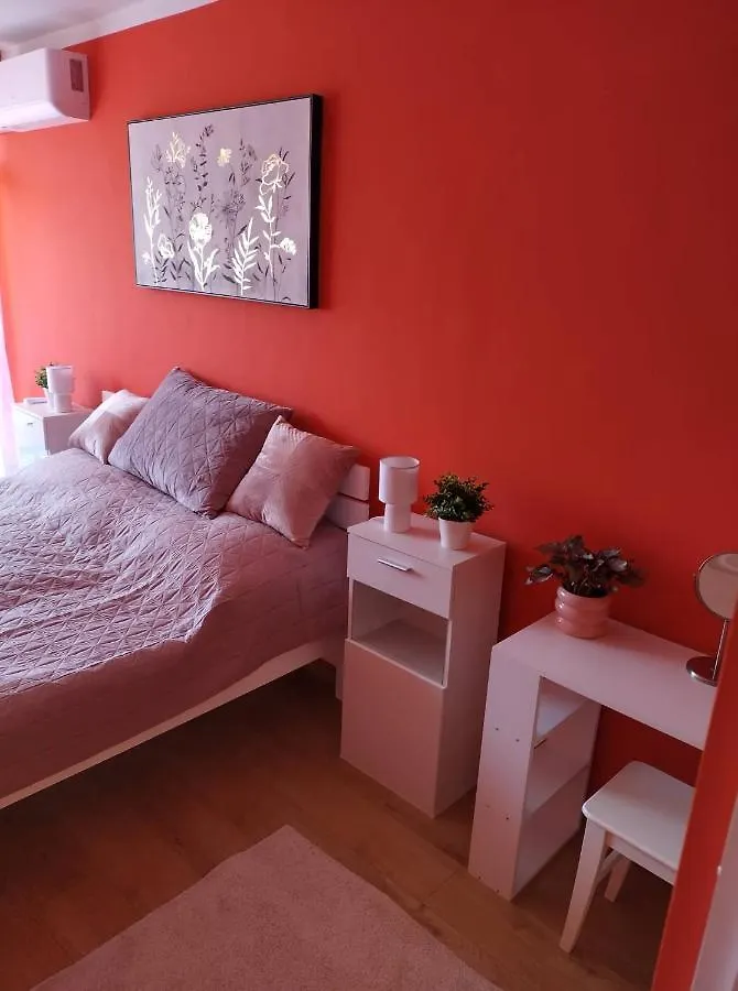 Piheno Zug Apartman Budapest Appartamento
